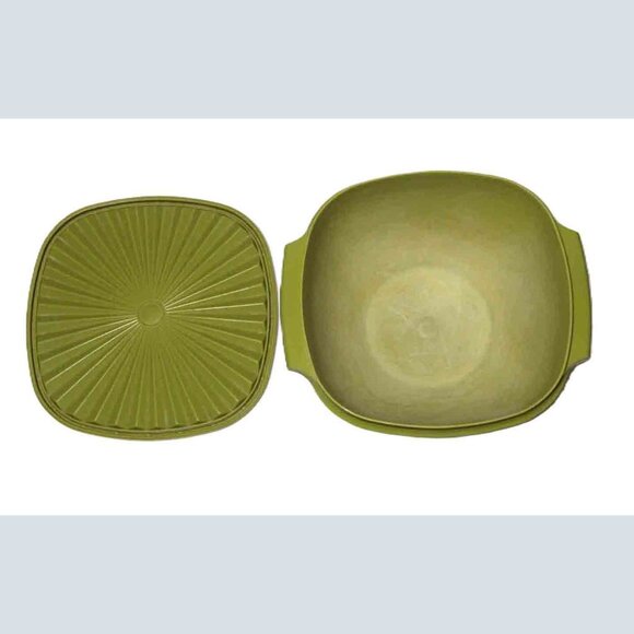 Vintage Tupperware Servalier Bowl 1970s 12 cups Avacado Green 858-3 - Picture 2 of 2